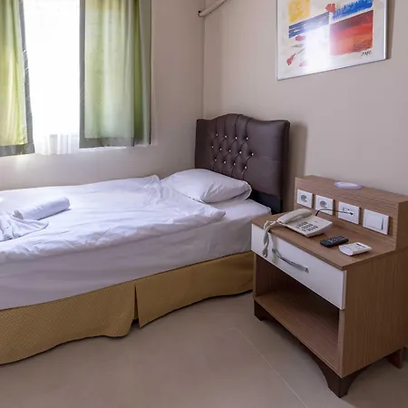 Ahsen Hotel 3*