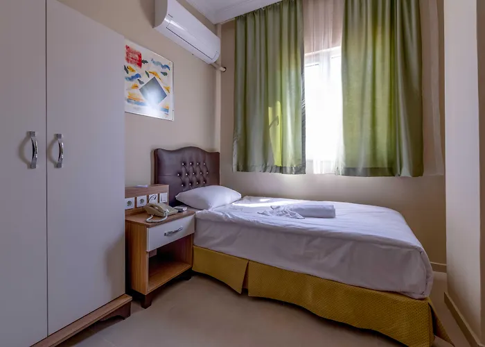Ahsen Hotel 3*